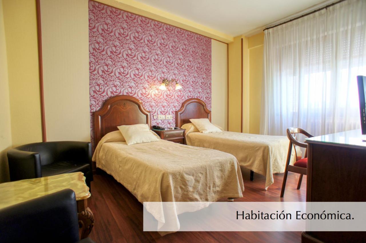 Hotel Montermoso اراندا دي دويرو المظهر الخارجي الصورة