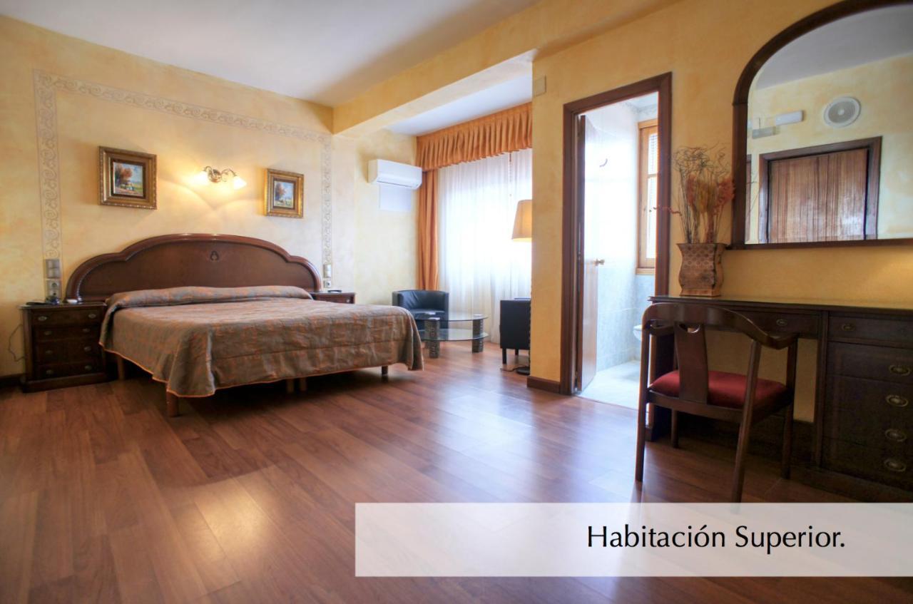 Hotel Montermoso اراندا دي دويرو المظهر الخارجي الصورة