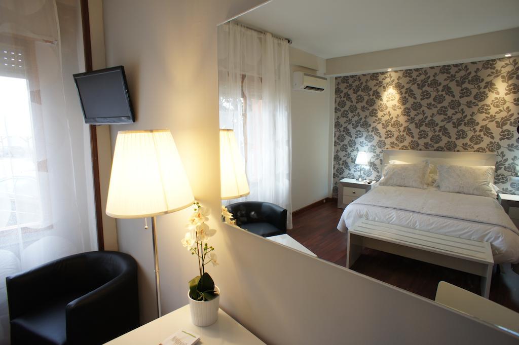 Hotel Montermoso اراندا دي دويرو المظهر الخارجي الصورة