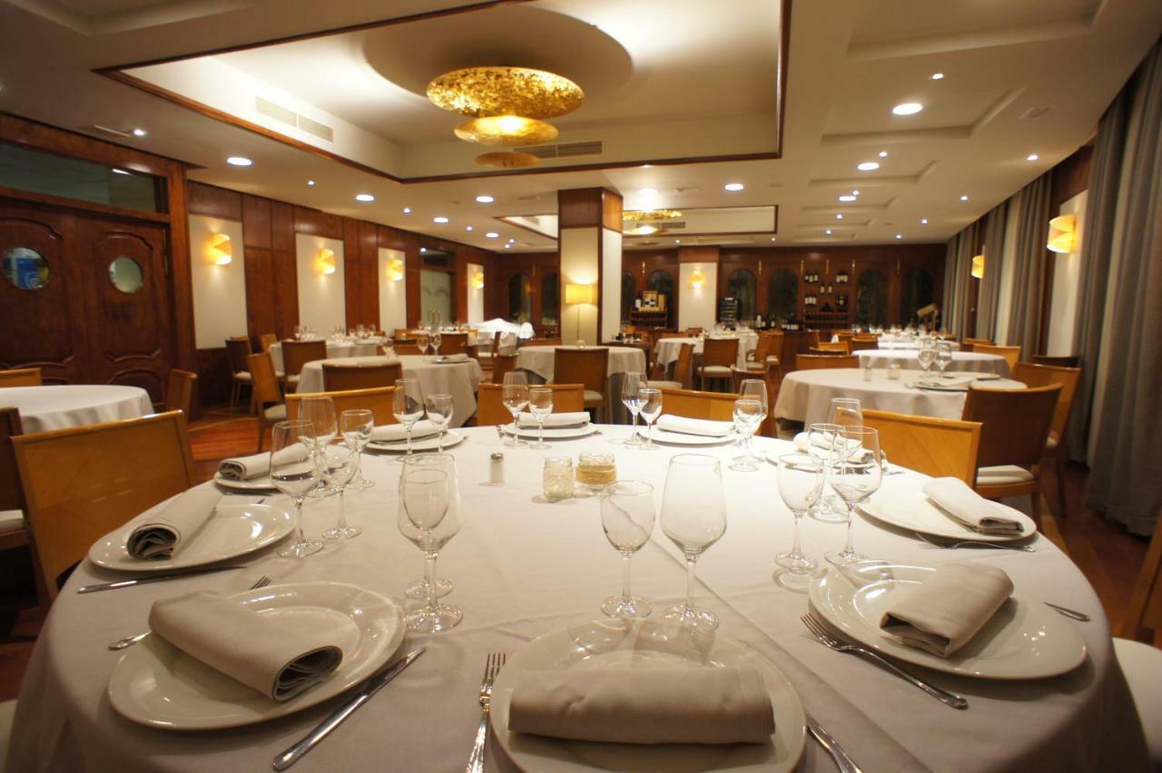 Hotel Montermoso اراندا دي دويرو المظهر الخارجي الصورة